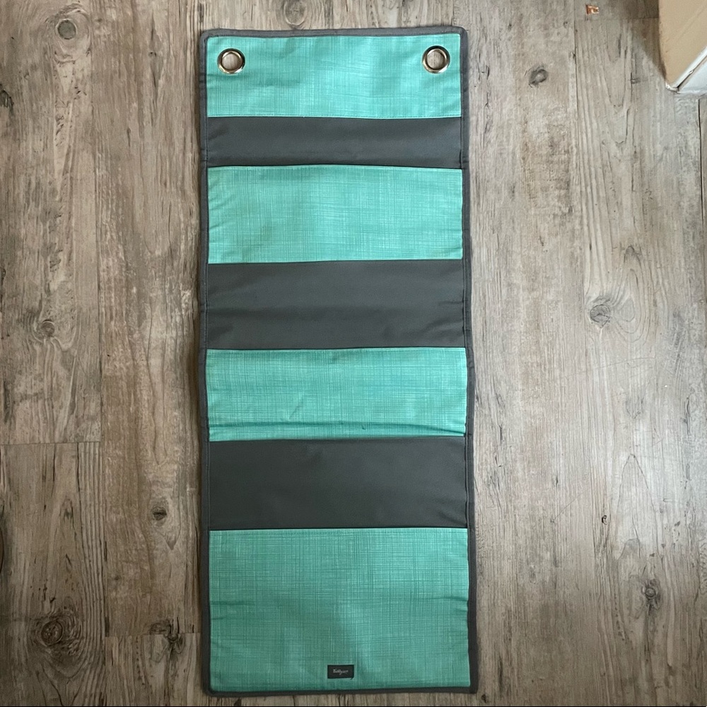 NWOT ~ Thirty One Hanging Organizer Gray/Aqua Green